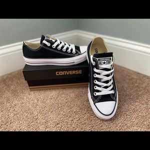 Converse Chuck Taylor All Star Low Top Sneakers